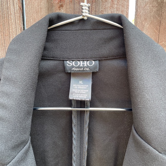 SOHO APPAREL | Women’s Black Stretch Blazer - Picture 4 of 5